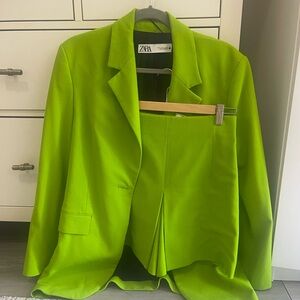 Zara Women's Vibrant Green Blazer and Skort Set